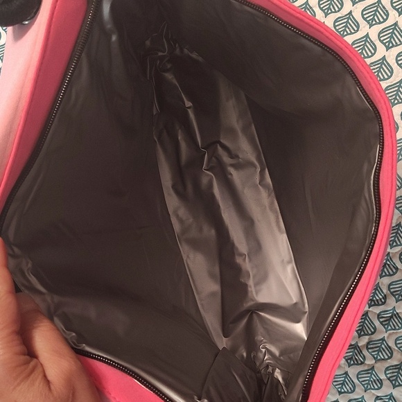 Victoria Secret Thermal Beach Bag Neoprene Pink And Black with Zip Top - Picture 8 of 8